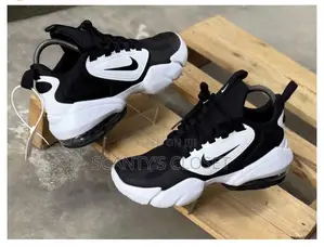 Nike Alpha Savage