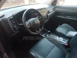 Mitsubishi Outlander SEL AWC 2019 Gray