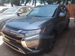 Mitsubishi Outlander SEL AWC 2019 Gray
