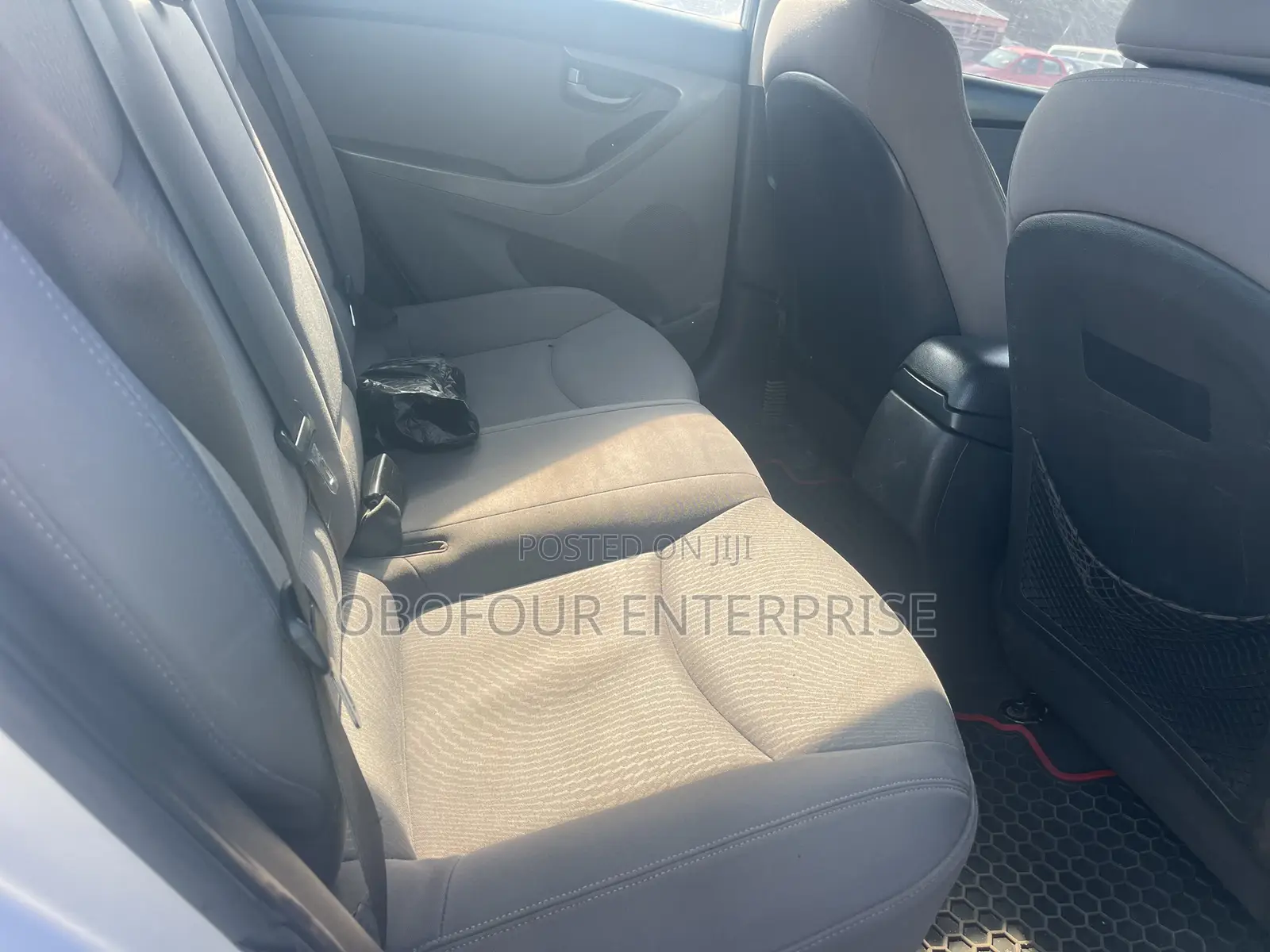 Hyundai Elantra Limited 4dr Sedan (1.8L 4cyl 6A) 2015 Silver