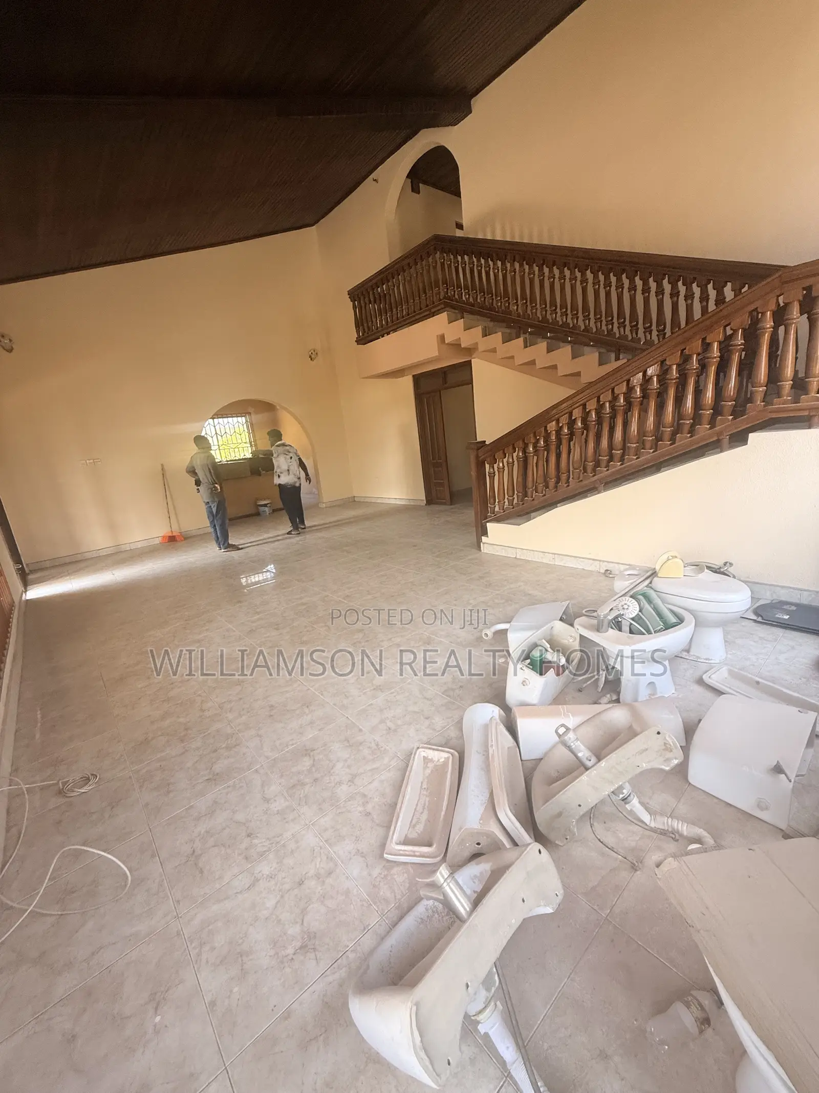 5bdrm House in Community 18 Area, Spintex for rent