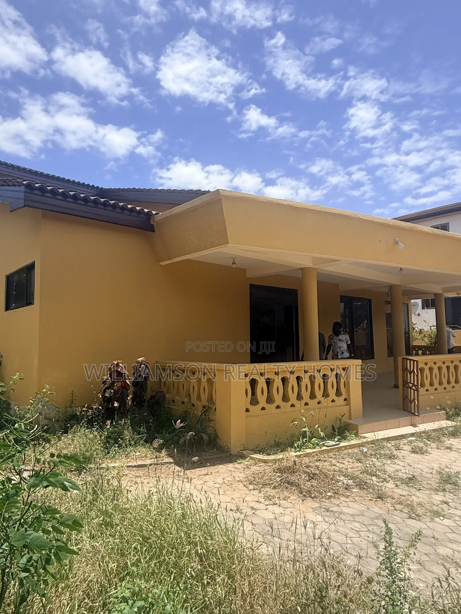 5bdrm House in Community 18 Area, Spintex for rent