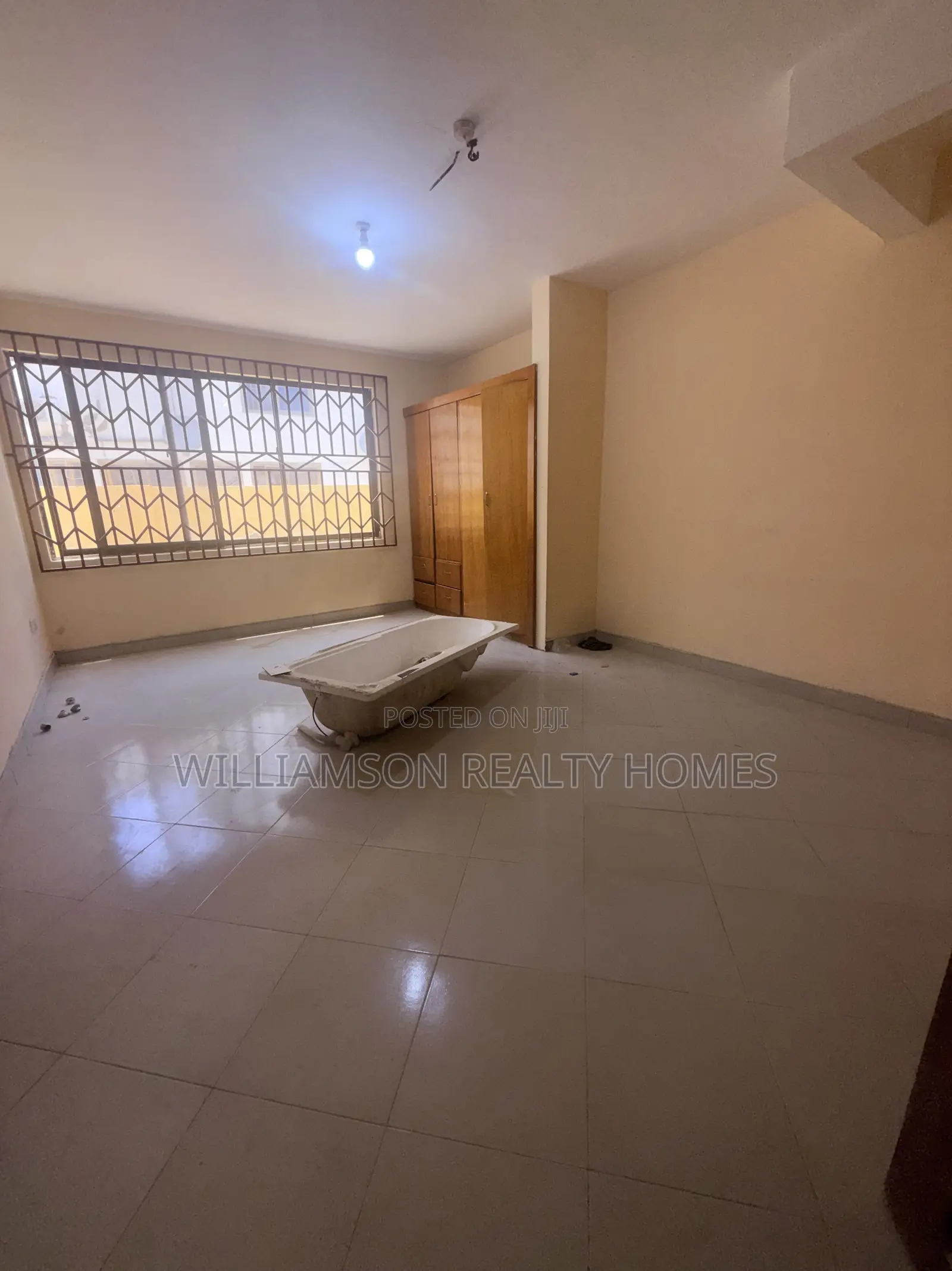 5bdrm House in Community 18 Area, Spintex for rent