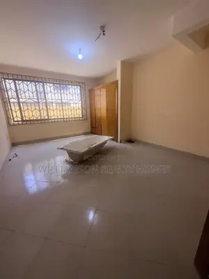 5bdrm House in Community 18 Area, Spintex for rent