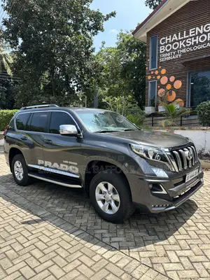 Toyota Land Cruiser Prado 2.7 i 2011 Gray