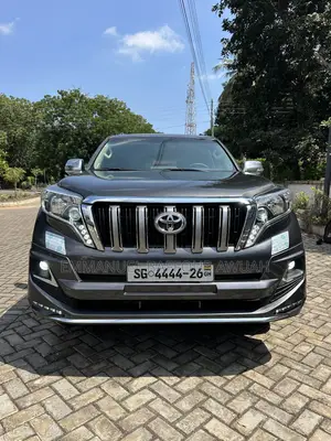 Toyota Land Cruiser Prado 2.7 i 2011 Gray