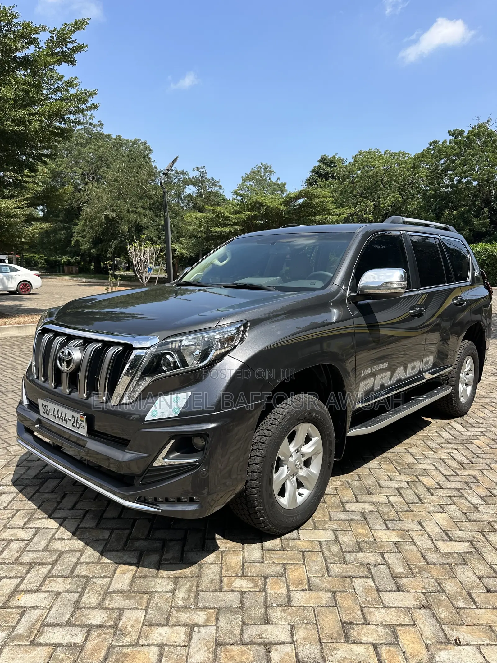Toyota Land Cruiser Prado 2.7 i 2011 Gray