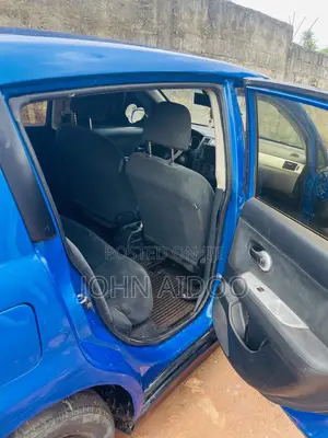 Nissan Tiida 2011 Blue