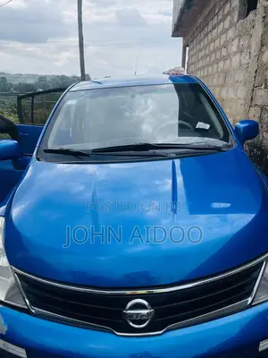 Nissan Tiida 2011 Blue