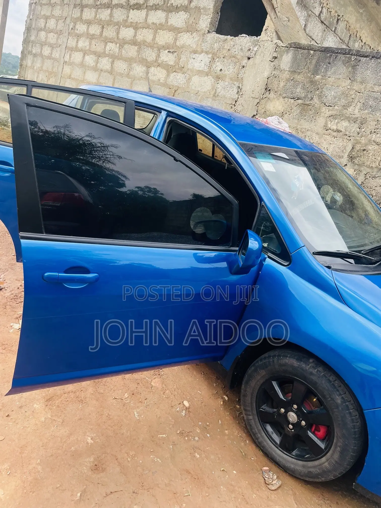 Nissan Tiida 2011 Blue