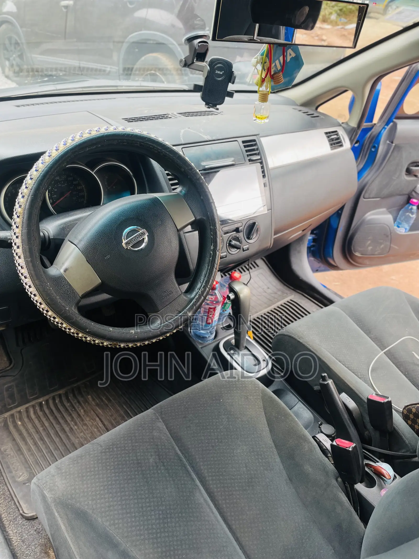 Nissan Tiida 2011 Blue