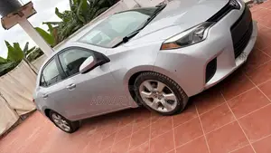 Toyota Corolla LE 4dr Sedan (1.8L 4cyl CVT) 2014 Silver