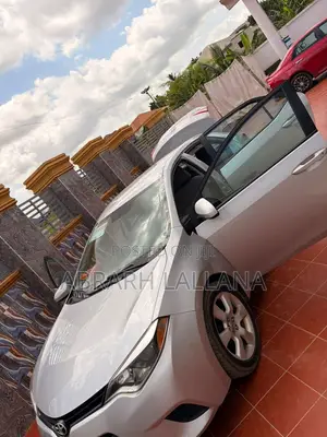 Toyota Corolla LE 4dr Sedan (1.8L 4cyl CVT) 2014 Silver