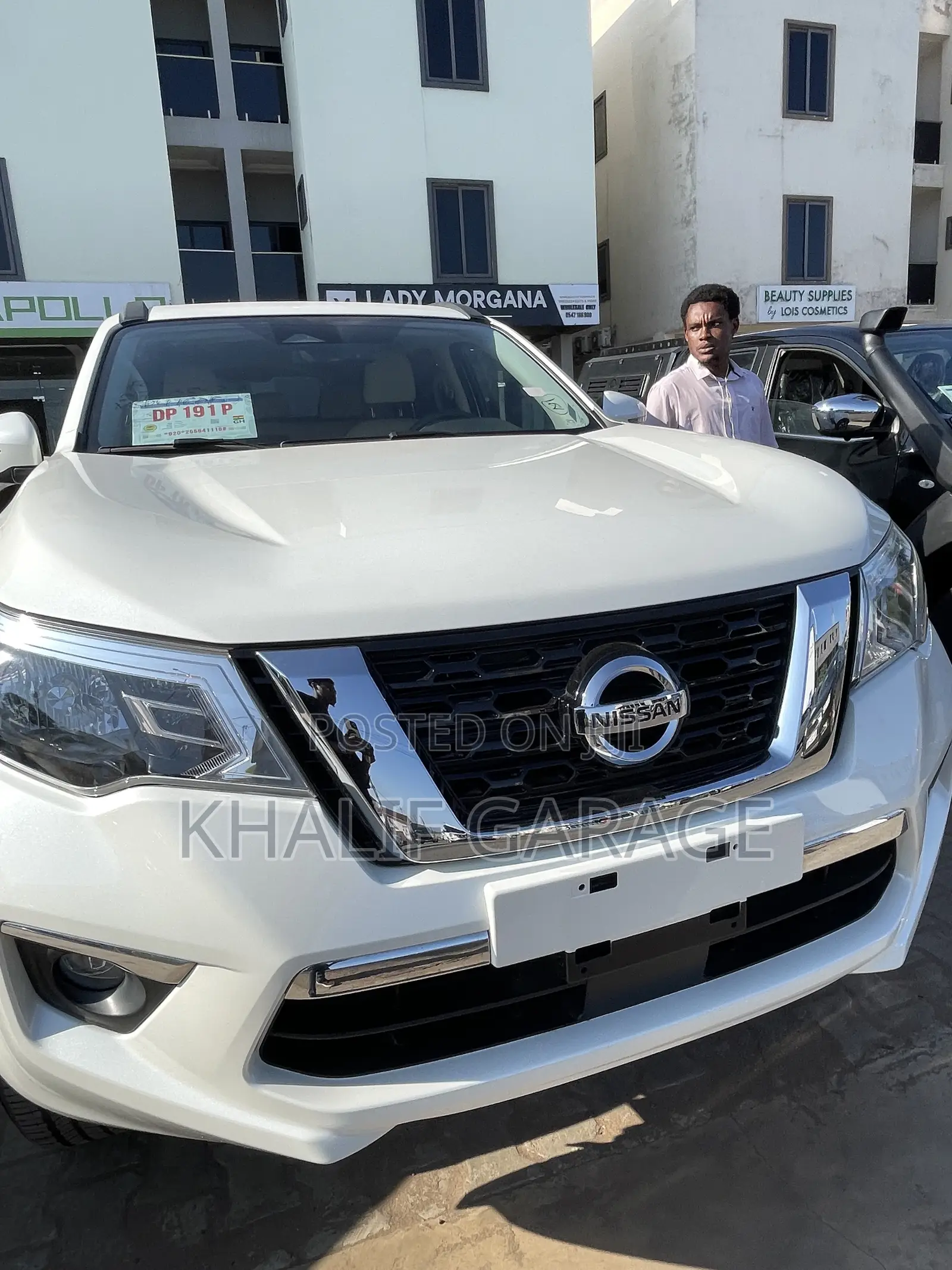 Nissan Pathfinder 2025 White