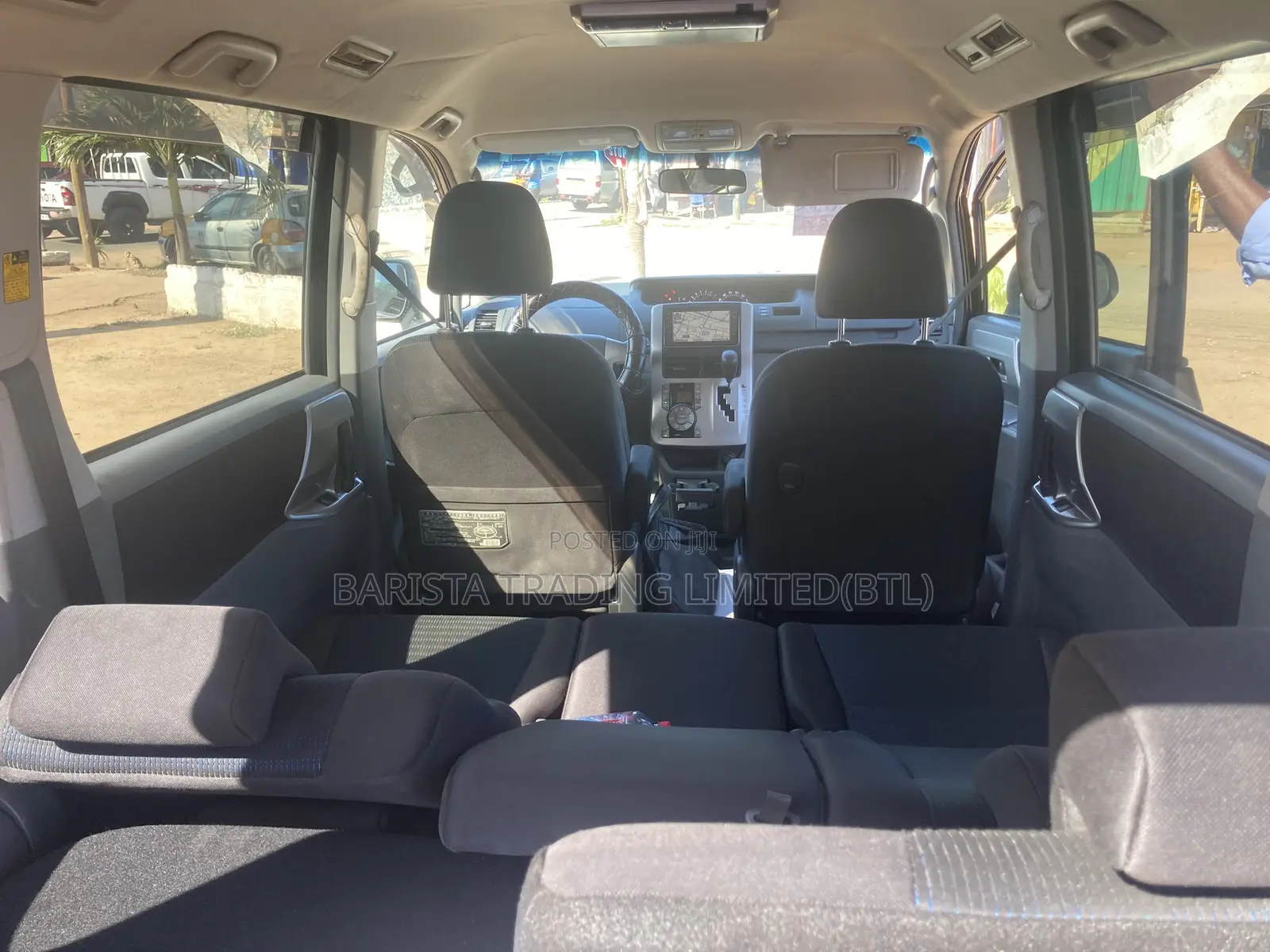 Toyota Voxy X 2WD 8-Seater 2009 Black