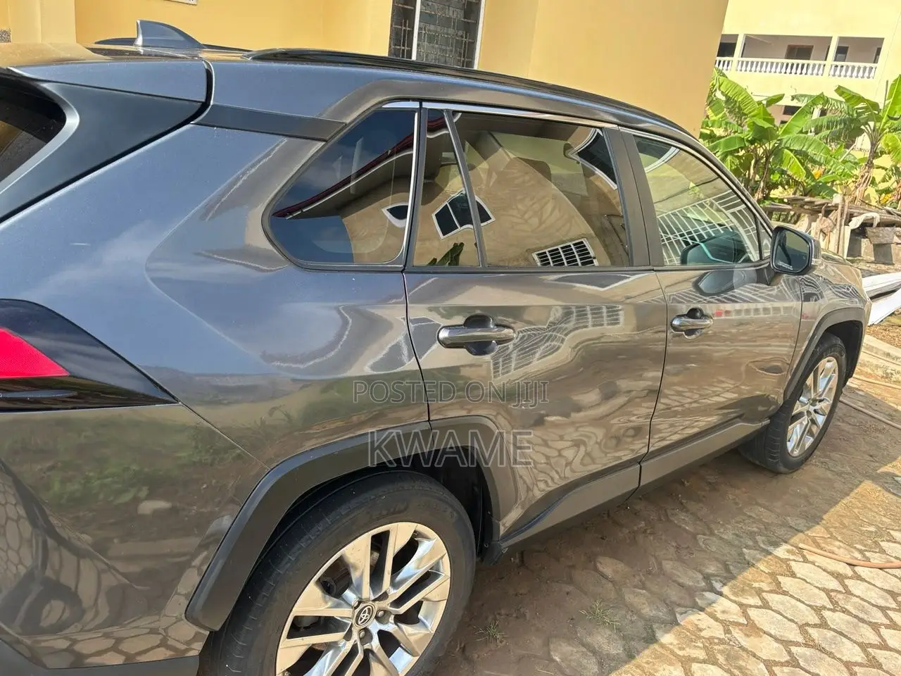 Toyota RAV4 XLE Premium AWD 2019 Gray