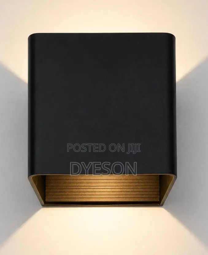2001c Wall Light