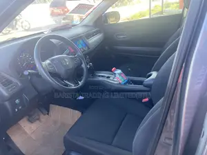 Honda HR-V LX AWD 2018 Gray