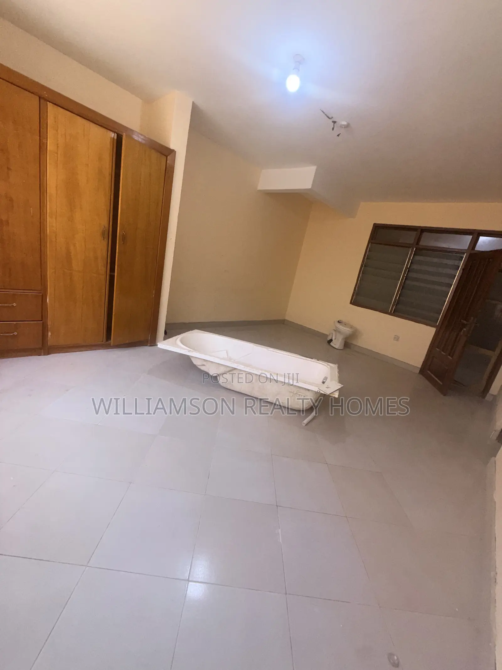 5bdrm House in Community 18 Area, Spintex for rent