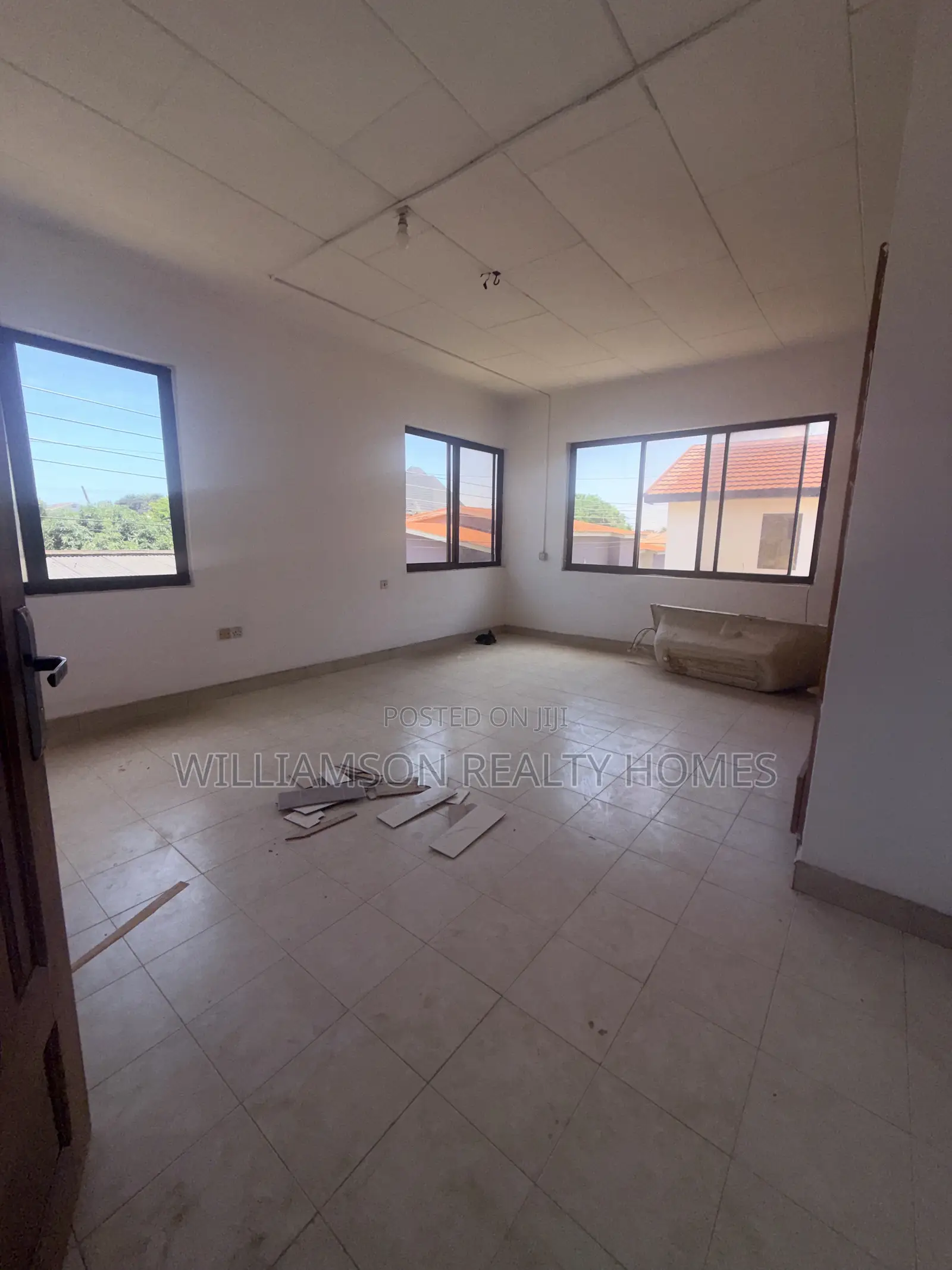 5bdrm House in Community 18 Area, Spintex for rent
