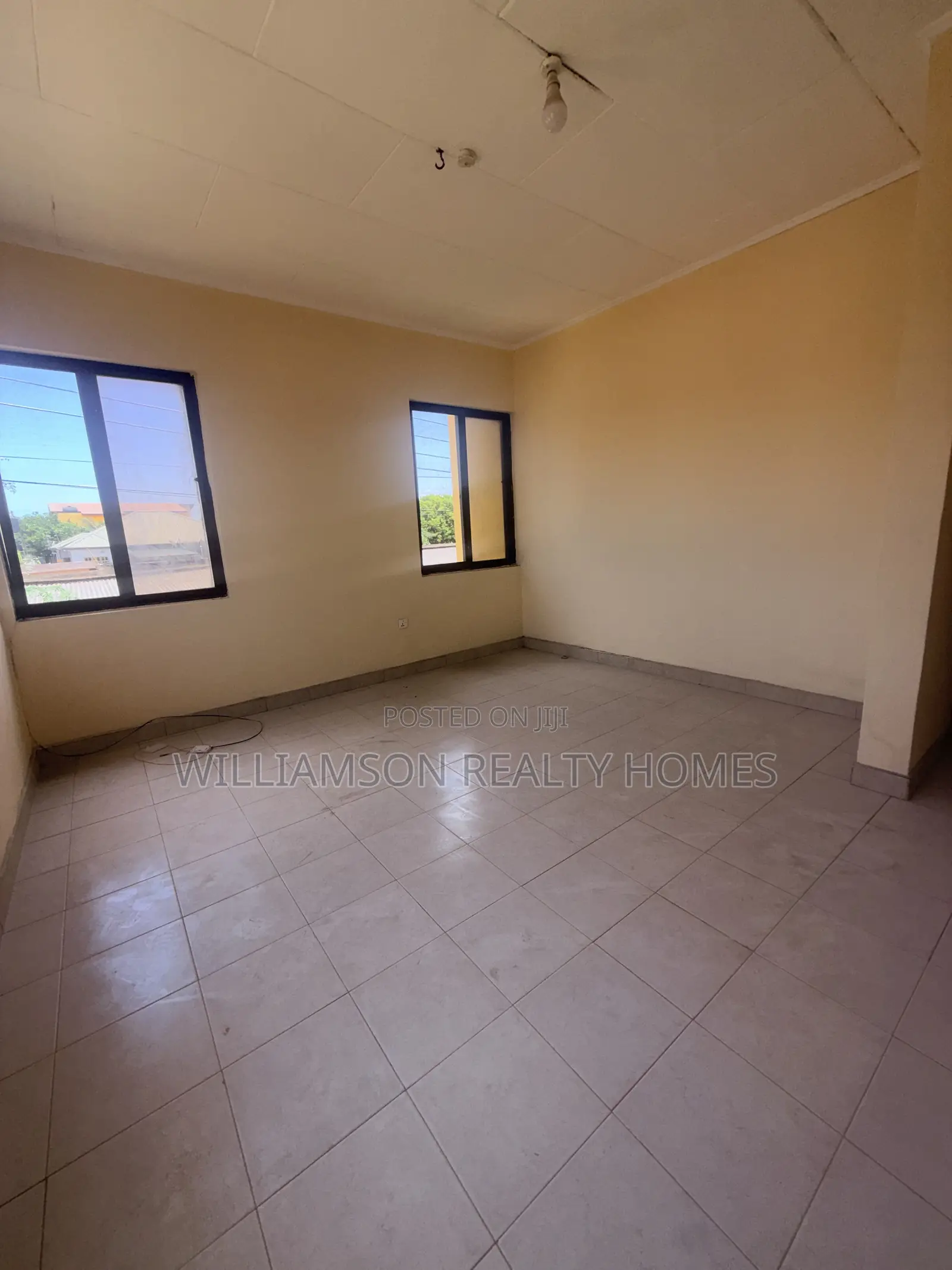 5bdrm House in Community 18 Area, Spintex for rent