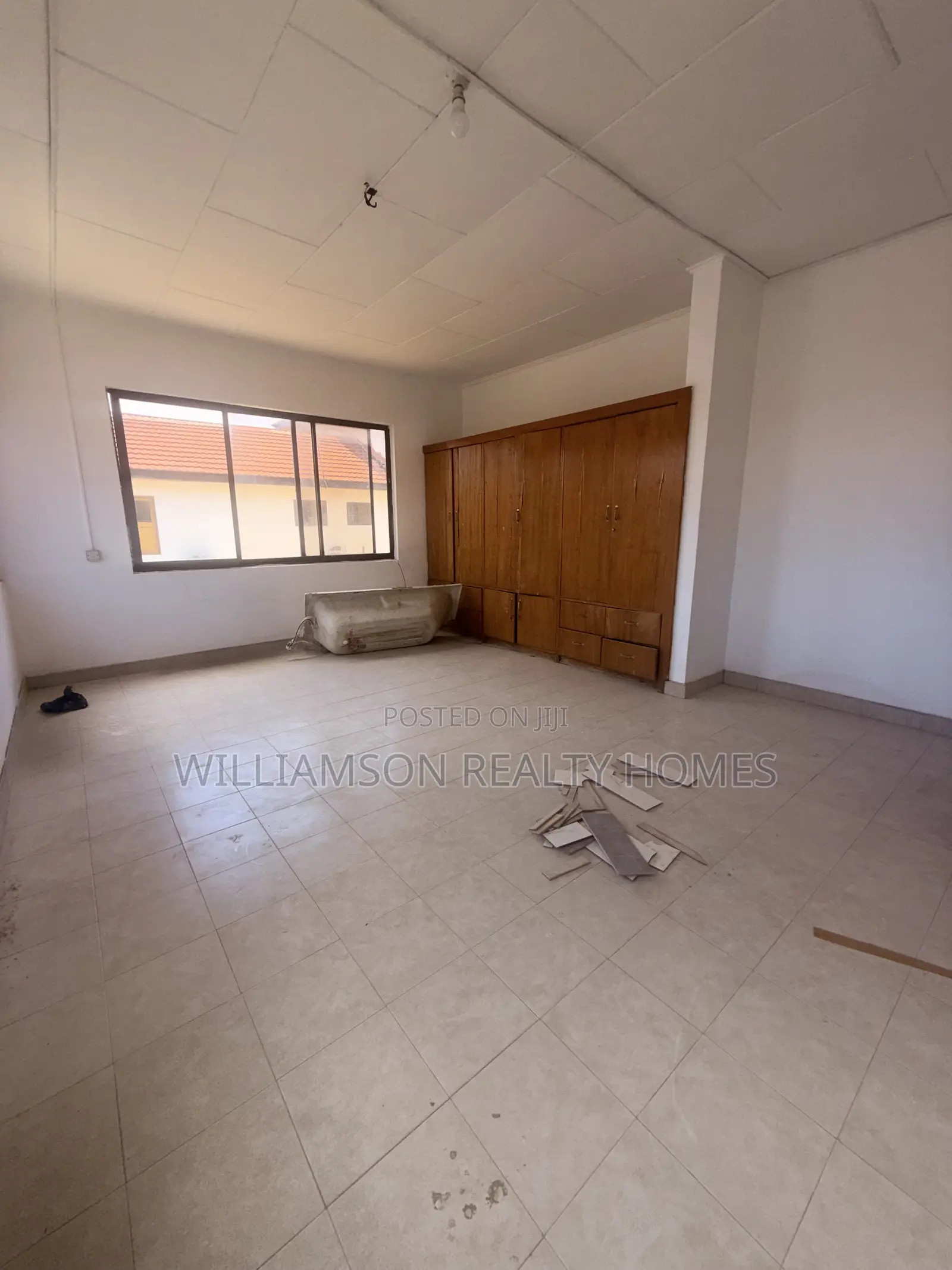 5bdrm House in Community 18 Area, Spintex for rent
