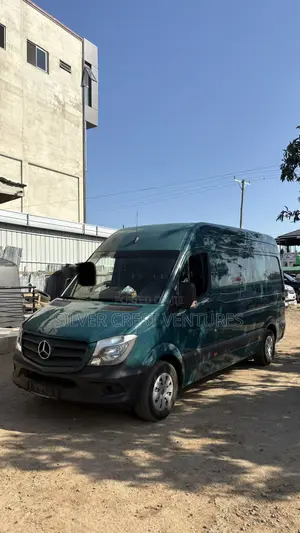 Mercedes-Benz Sprinter 2016 Green
