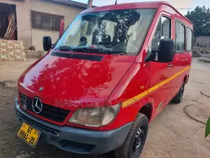 Mercedes-Benz Sprinter 2025 Red