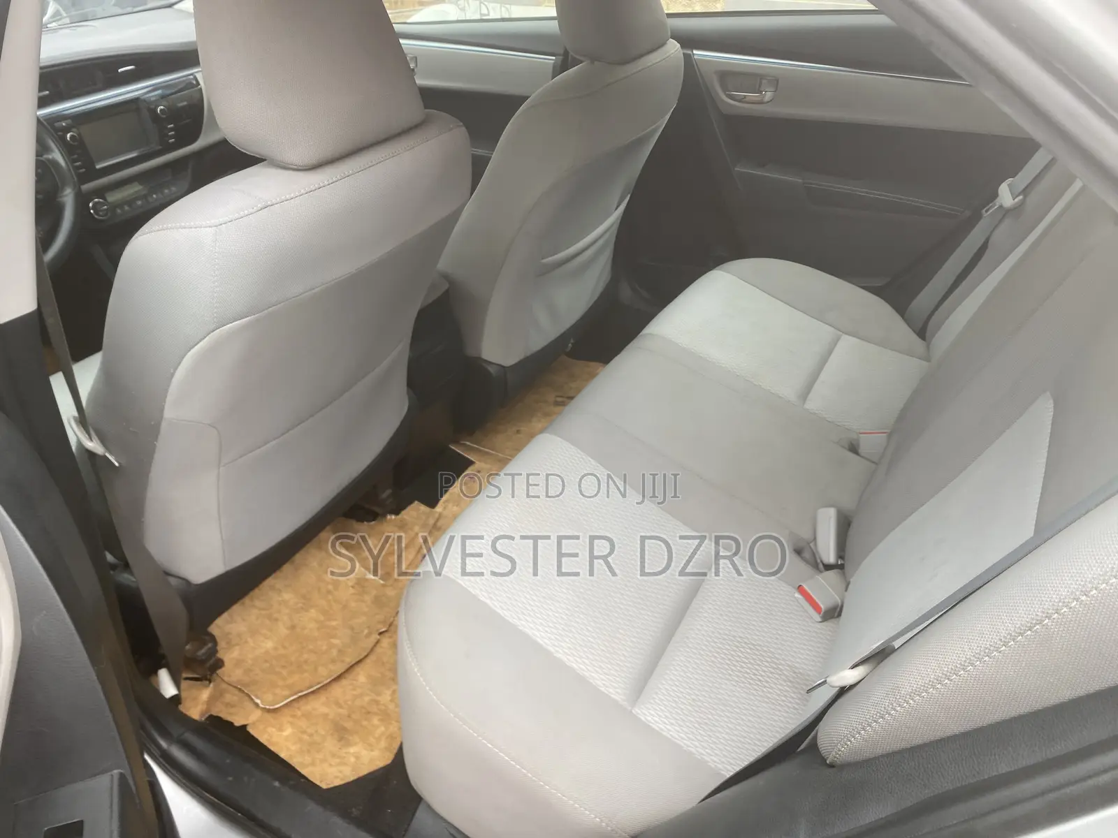 Toyota Corolla 2017 Silver
