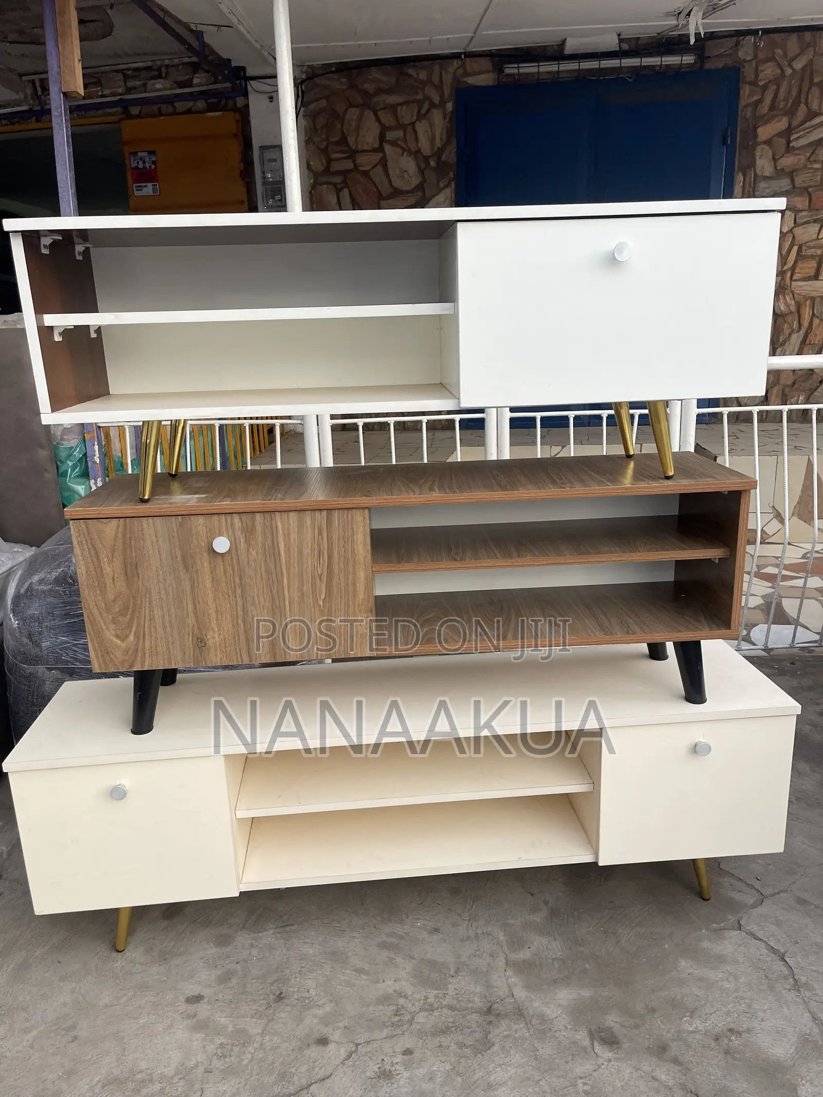 4 Feet TV Stand/Unit