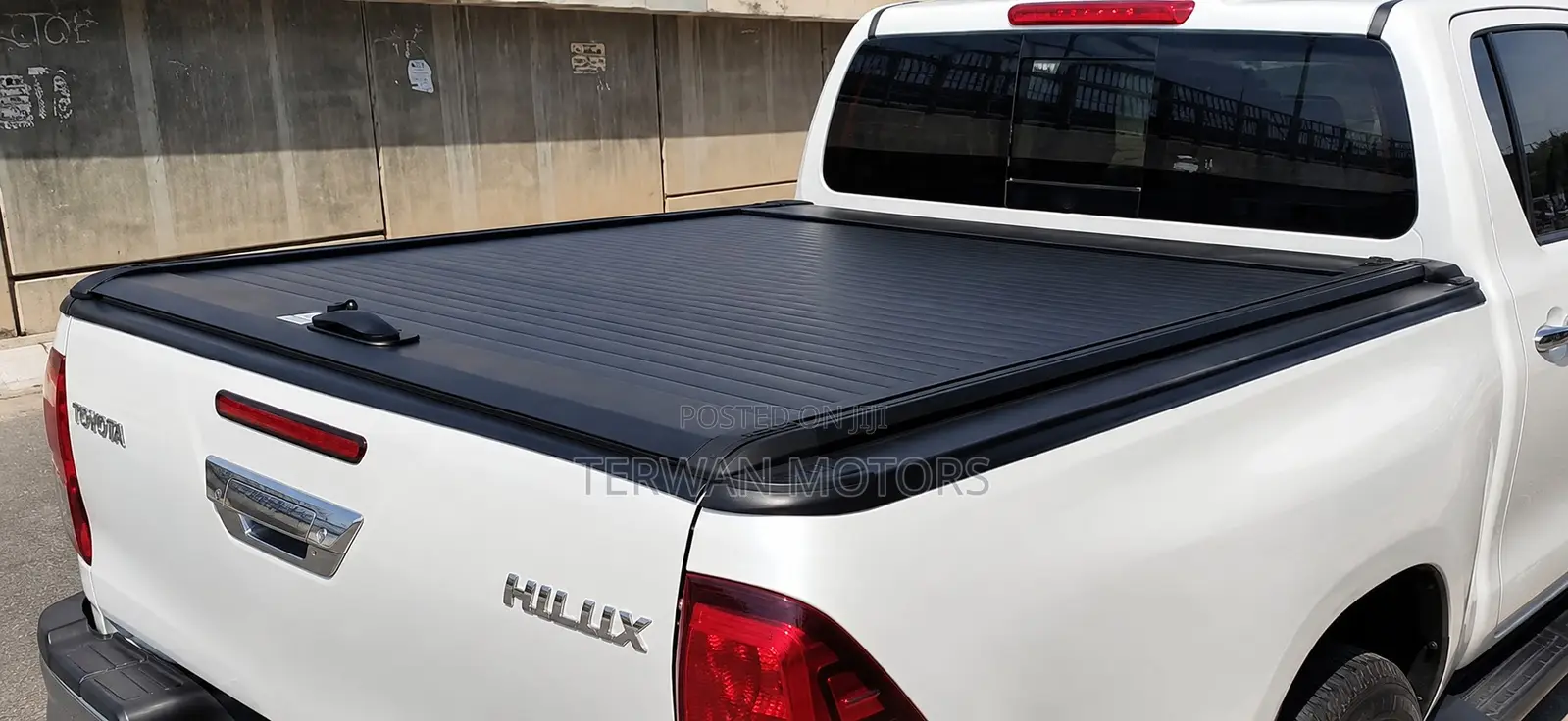 New Retractable Pickup Truck Bucket Cover for Toyota Hilux / Tacoma