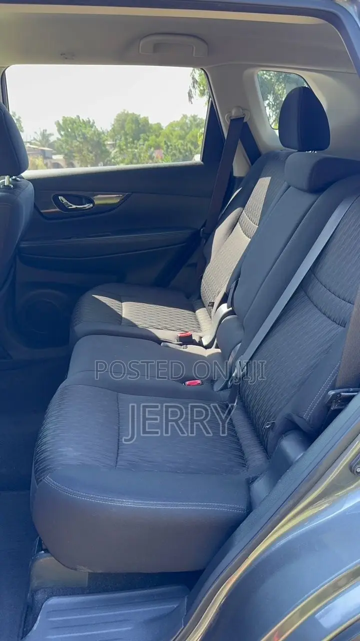 Nissan Rogue SV AWD 2017 Black