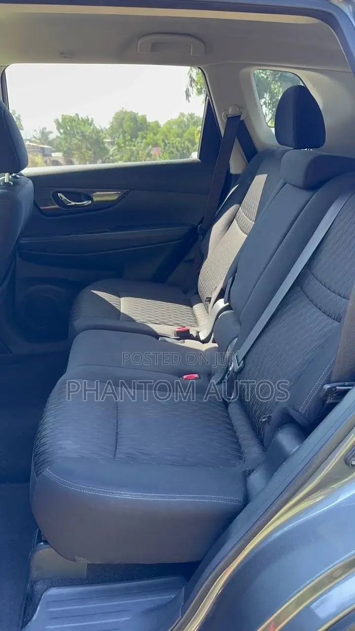 Nissan Rogue SV AWD 2017 Gray