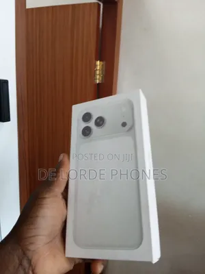 New Apple iPhone XS Max 256 GB Silver