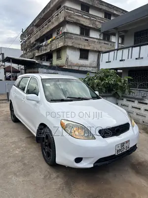 Toyota Matrix 2006 White