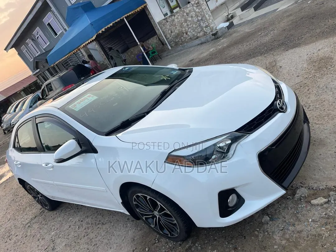 Toyota Corolla S Plus 4dr Sedan (1.8L 4cyl CVT) 2016 White