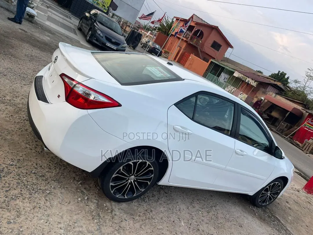 Toyota Corolla S Plus 4dr Sedan (1.8L 4cyl CVT) 2016 White