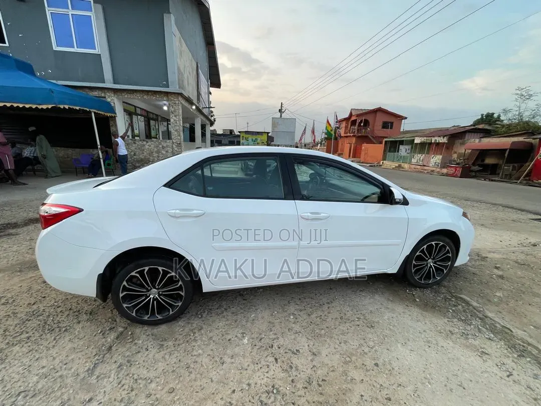 Toyota Corolla S Plus 4dr Sedan (1.8L 4cyl CVT) 2016 White