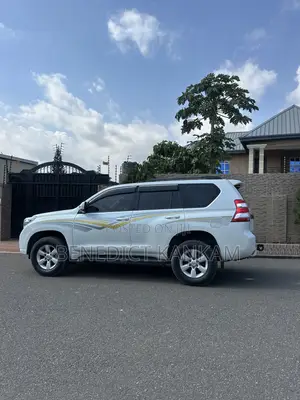 Toyota Land Cruiser Prado 2.7 2017 White