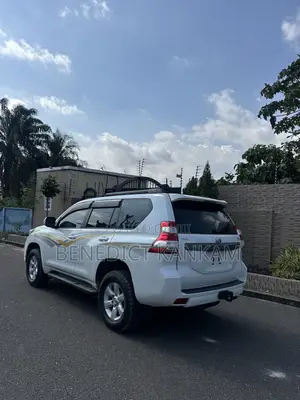 Toyota Land Cruiser Prado 2.7 2017 White