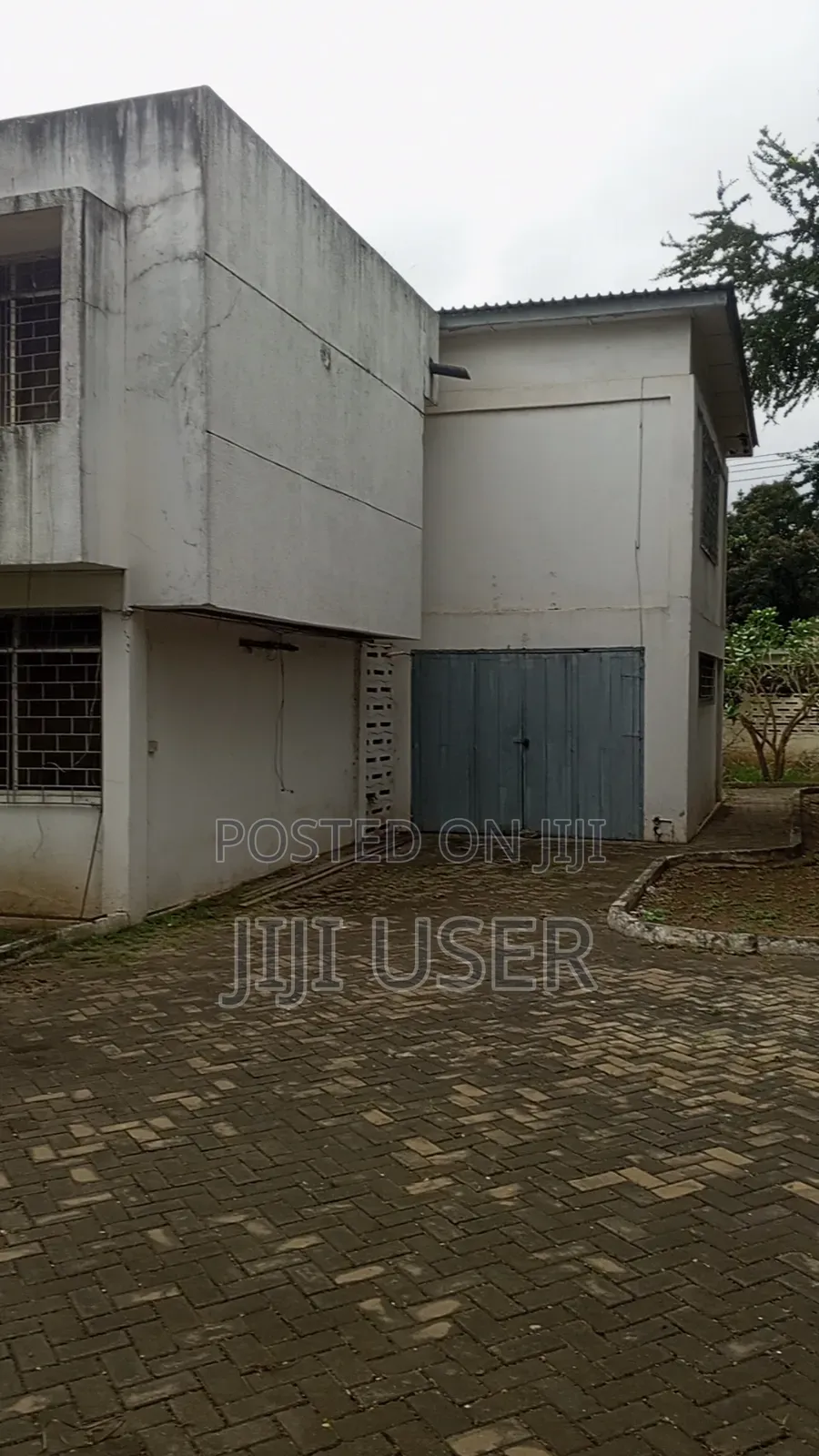 1bdrm Block of Flats in ...., Airport Residential Area for sale
