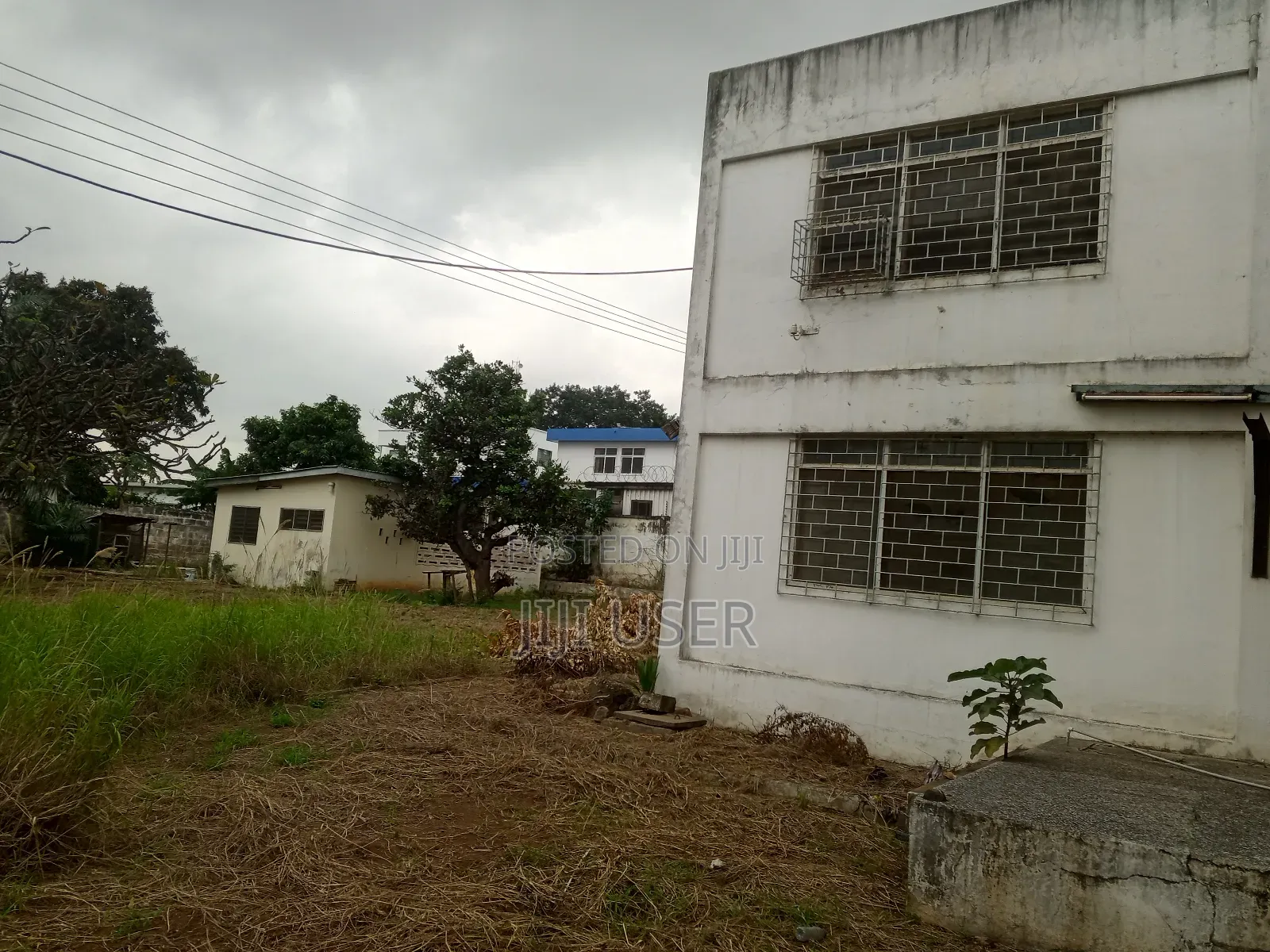 1bdrm Block of Flats in ...., Airport Residential Area for sale