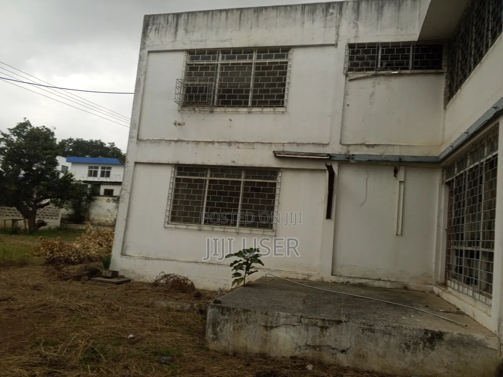 1bdrm Block of Flats in ...., Airport Residential Area for sale