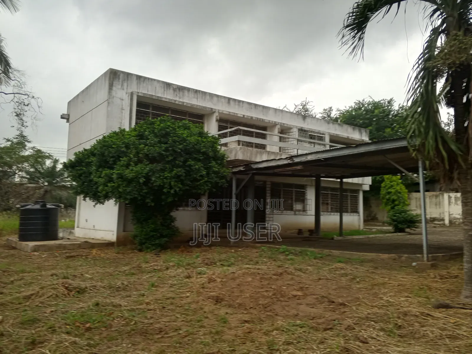 1bdrm Block of Flats in ...., Airport Residential Area for sale