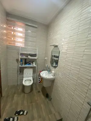 2bdrm Apartment in Ab Majesty, School Junction for rent