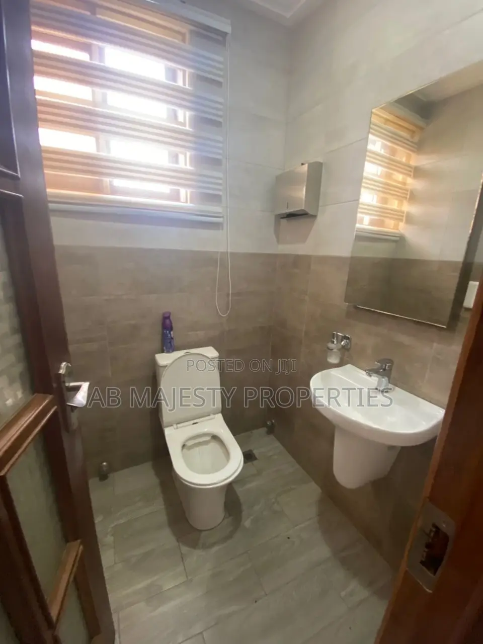 2bdrm Apartment in Ab Majesty, School Junction for rent