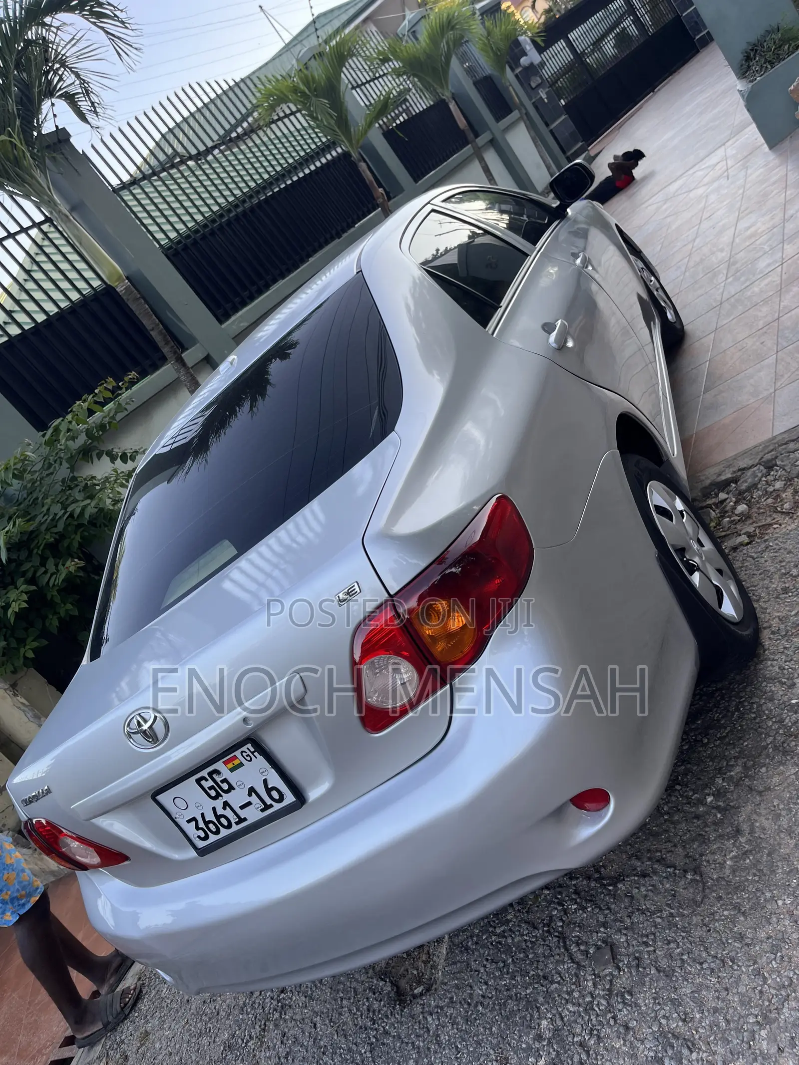 Toyota Corolla LE 4dr Sedan (1.8L 4cyl 4A) 2010 Silver