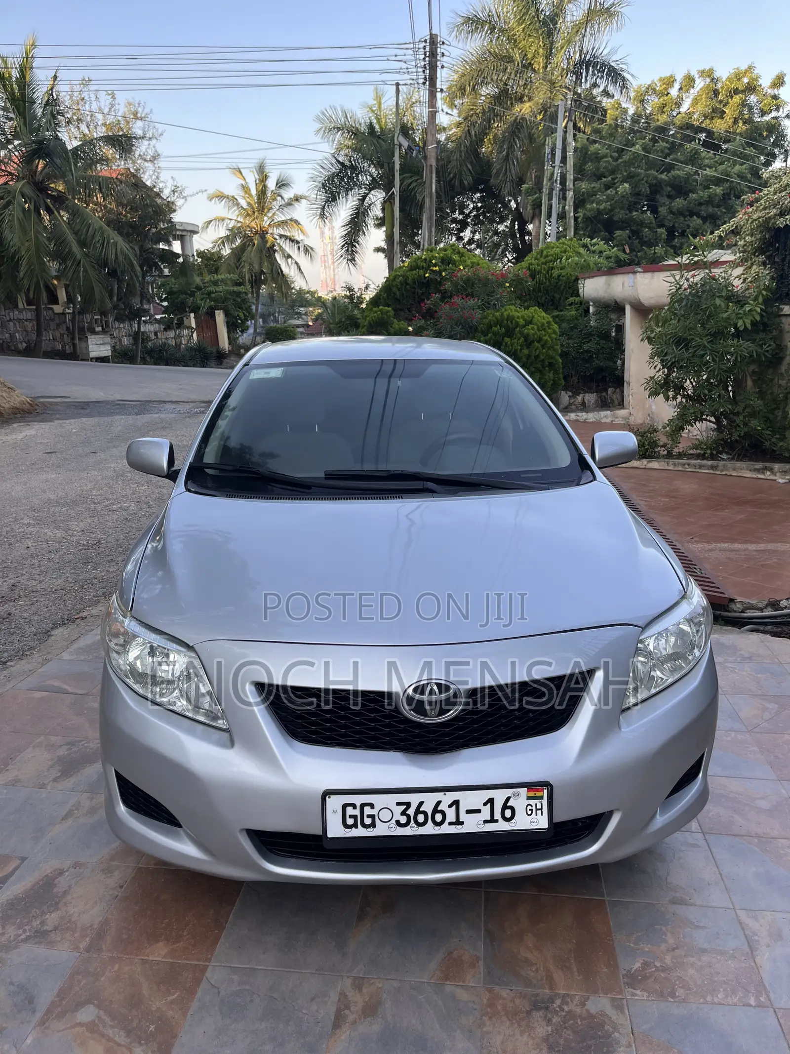 Toyota Corolla LE 4dr Sedan (1.8L 4cyl 4A) 2010 Silver