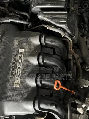 Honda Fit Engine . 4 Plugs and 8 Plugs