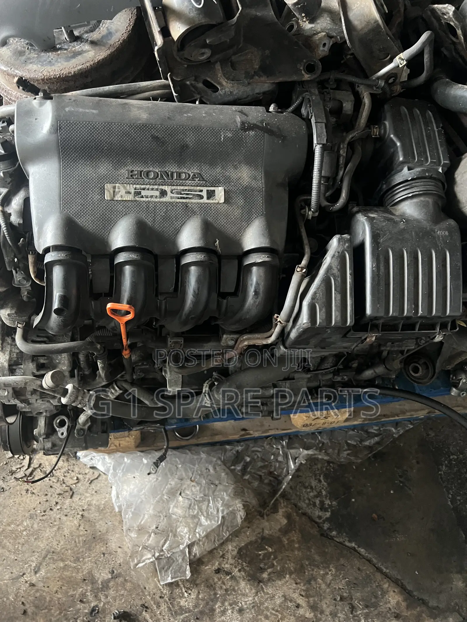 Honda Fit Engine . 4 Plugs and 8 Plugs